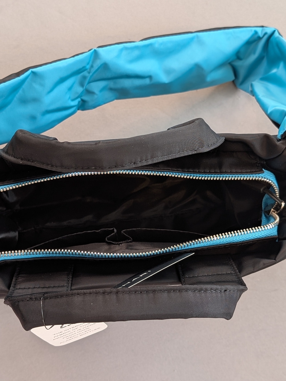 Tahari Insulated Black & Aqua Lunch Bag NWT Work Travel Sports Bag Satchel - Picture 3 of 6